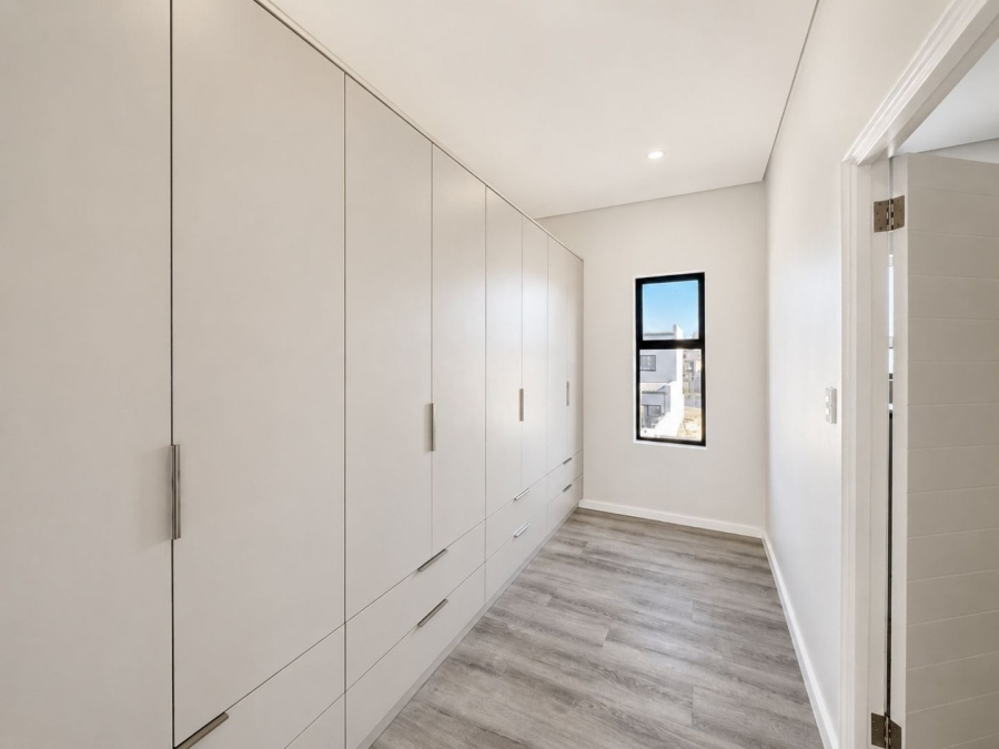 4 Bedroom Property for Sale in Sandown Western Cape